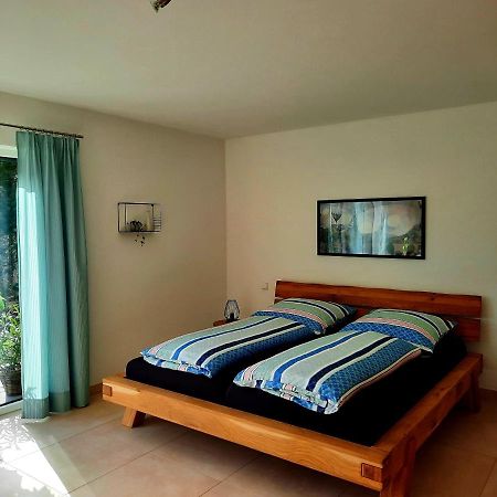 Ferienappartement Am Slevogtweg Лайнсвайлер Экстерьер фото